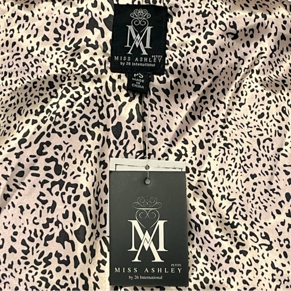 Miss Ashley Petite by 26 International Faux Fur Jacket - NWT - Picture 4 of 5